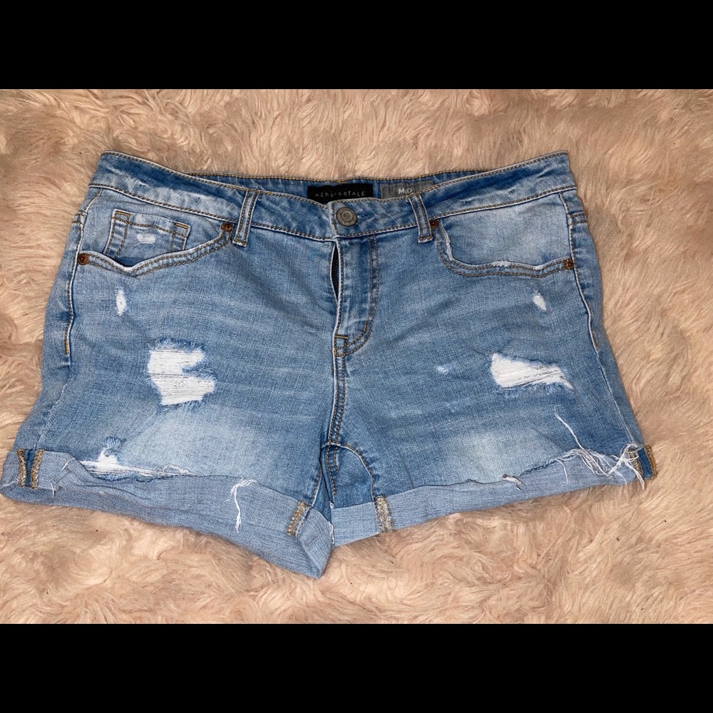 Aeropostale midi light wash ripped shorts size: 10